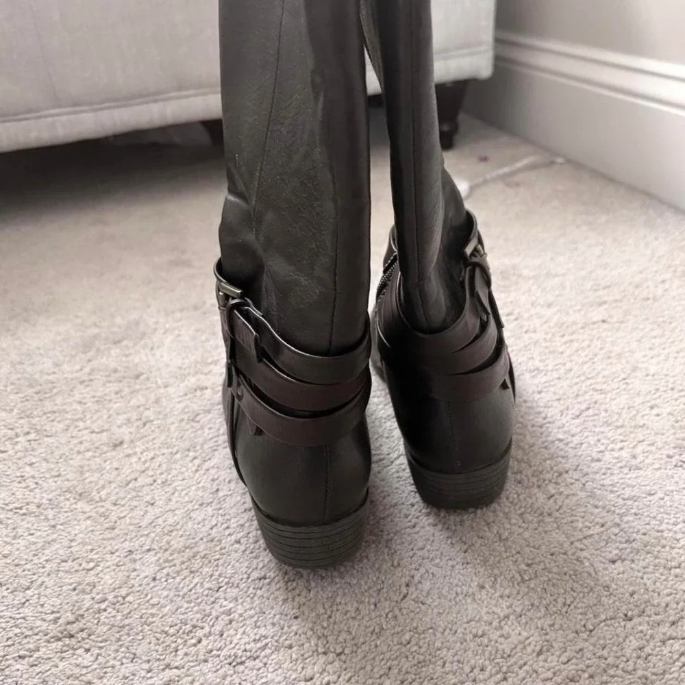 y2k 2000s brown knee high buckle